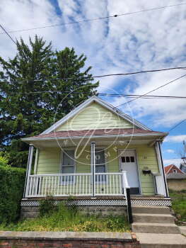 29 Magyar St , Toledo,  43605