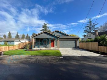 2087 SE Silver Springs Rd. , Oak Grove,  97222