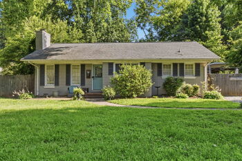4231 Firethorne Road , Charlotte,  28205