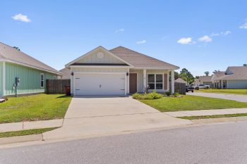 5857 Danbury Blvd , Pace,  32571