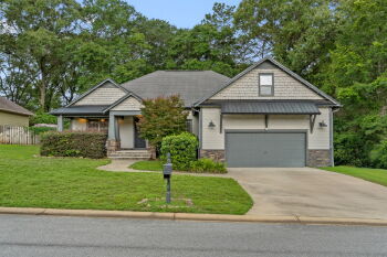6008 Trestle Street , Crestview,  32536