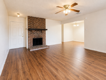 1051 Cottonwood Trail , Benbrook,  76126