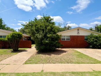 2423 22nd Place Unit B, Lubbock,  79411