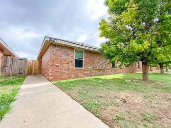 3110 109th Street - B , Lubbock,  79423