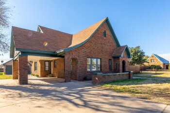 2215 18th Street - Front , Lubbock,  79401