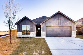 817 N 4th Street , Wolfforth,  79382