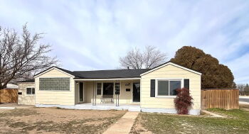 101 15th Street A, Levelland,  79336