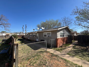 2208 35th Street B, Lubbock,  79412