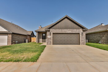 912 North Fulton Avenue , Lubbock,  79416