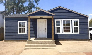 1214 College Avenue , Levelland,  79336