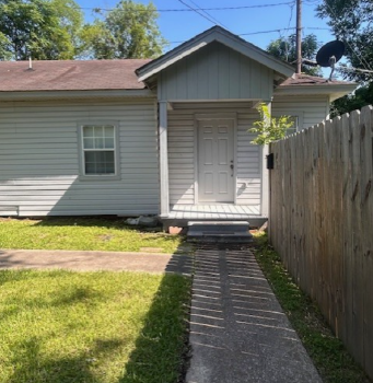 501 1/2 West Frank Avenue , Lufkin,  75904