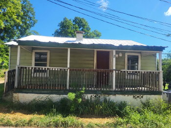 2 Goins Alley , Laurens,  29360