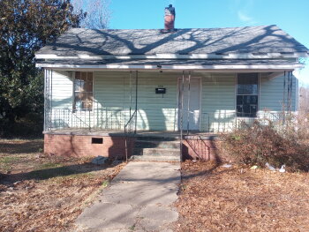 700 Jefferson Street , Clinton,  29325