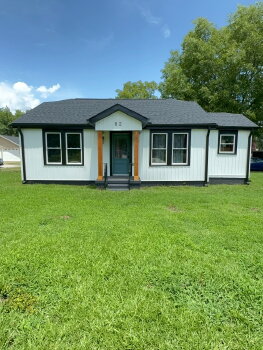82 Main St , Pelzer,  29669-1142