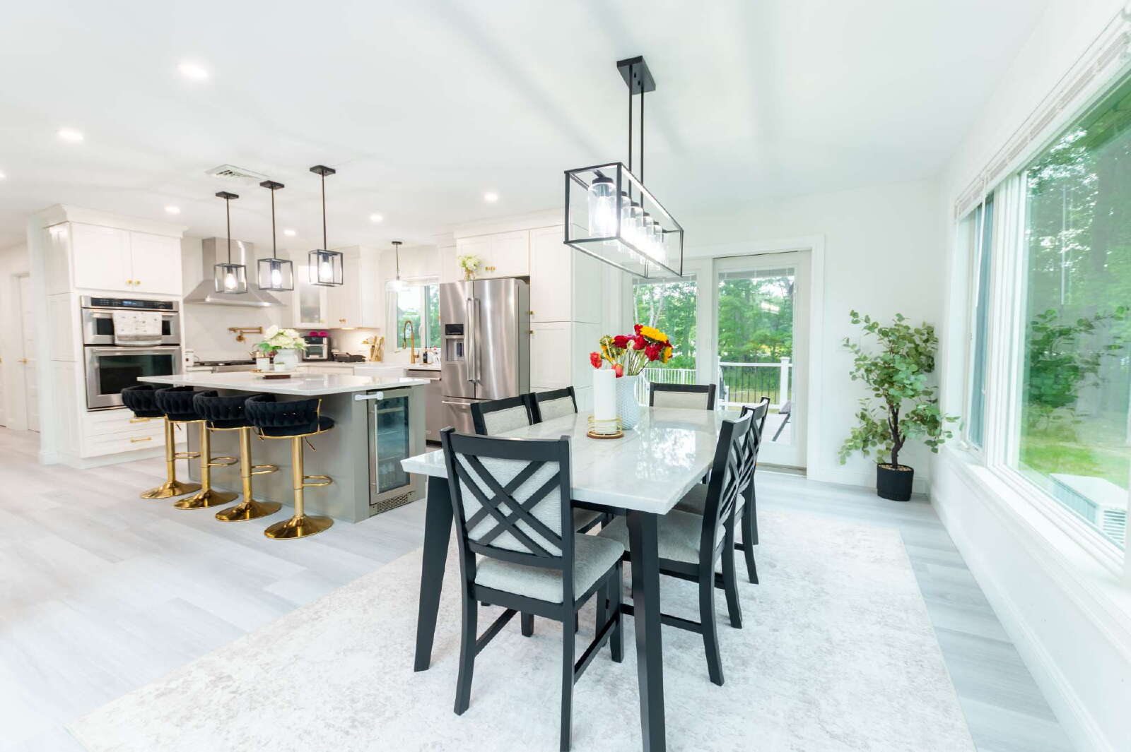 PRICE IMPROVED! ALL UTILITIES INCLUDED! LUXURY FURNISHED ROOMS STARTING AT JUST $1,400/MONTH!