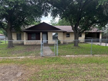 707 N Houston St , Lorena,  76655-3410