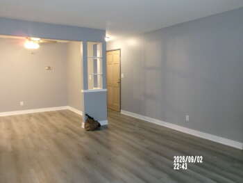 7452 N Granville Rd Unit 8, Milwaukee,  53224