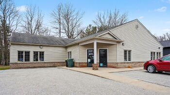 5319 North Saginaw Road Suite B, Midland,  48642