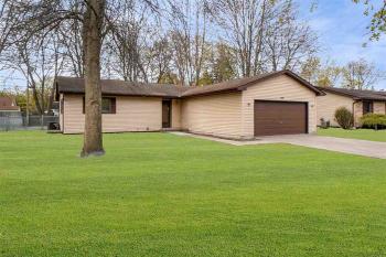 400 Heathermoor , Midland,  48642