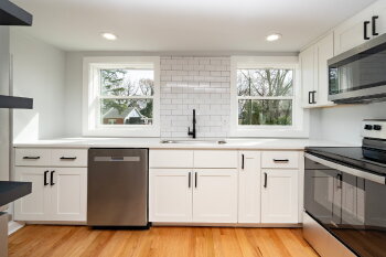 210 Lincoln Court , Raleigh,  27610
