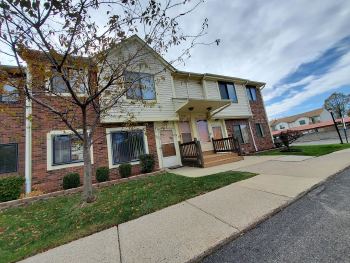 15896 Orchard Lane , Roseville,  48066