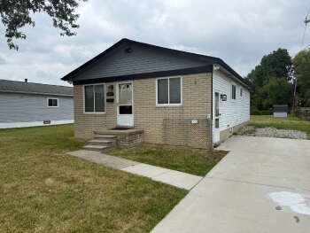 18177 Church St , Roseville,  48066