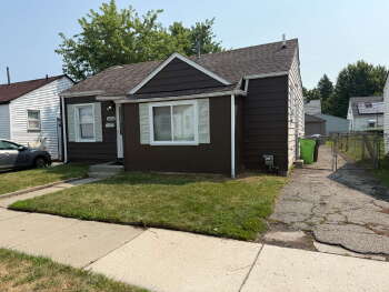 28218 Maple Street , Roseville,  48066