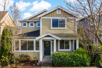 2419 30th Pl NE , Issaquah,  98029