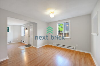 2243 14th Avenue West Unit B, Seattle,  98119