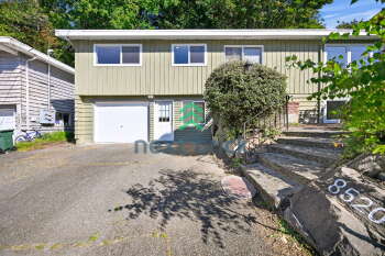 8520 25th Ave NE , Seattle,  98115