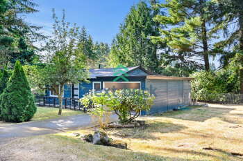 528 NE Serpentine Pl , Shoreline,  98155