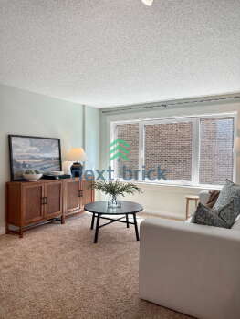 1300 University St Unit 4C, Seattle,  98101