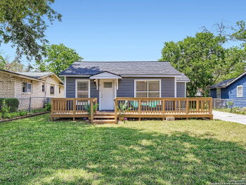 413 W Wright Blvd , Universal City,  78148