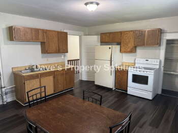 313 4th Street APT B, High Point,  27260