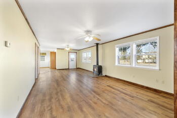 401 South Main Street , Twin Bridges,  59754