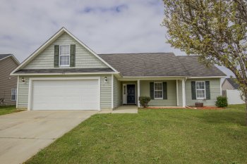 196 Lochwood Drive , Raeford,  28376