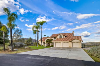 493 Summerhill View , Alpine,  91901