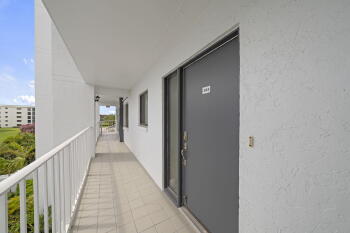 190 Seminole Lane #304, Cocoa Beach,  32931