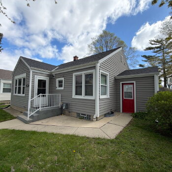 3270 S 24th St , Milwaukee,  53215