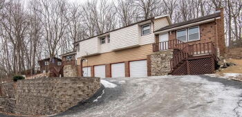 21225 Mary Lynn Dr , Brookfield,  53045