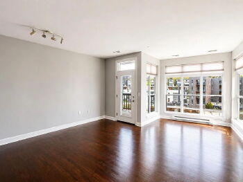 1905 N Water St Apt 205. , Milwaukee,  53202