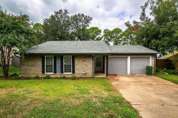 1500 Vancouver Drive , Arlington,  76012