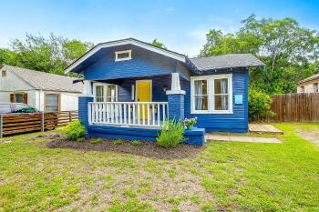 3221 8th Avenue , Fort Worth,  76110