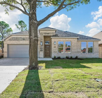 1025 East Coral Way , Grand Prairie,  75051