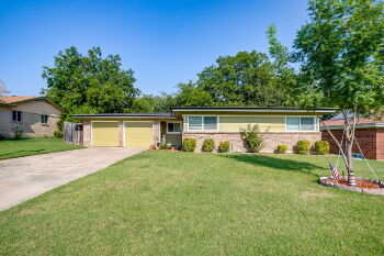 204 Mildred Lane East , Benbrook,  76126