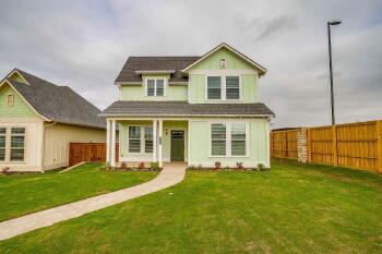 100 Cardinal Wds , Granbury,  76049