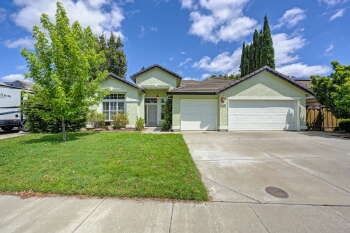 1690 Gill Drive , Dixon,  95620
