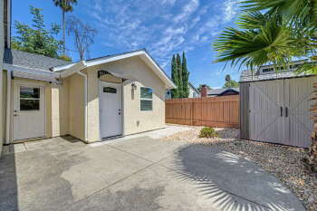 720 Donovan Court B, Davis,  95618