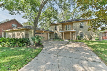 316 Saint Cloud Dr , Friendswood,  77546