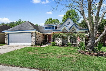 1038 Saint John Dr , Pearland,  77584
